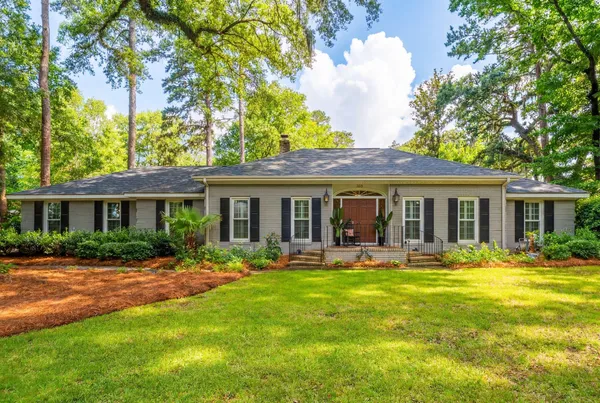 $950,000 | 108 President Circle, Summerville, SC 29483