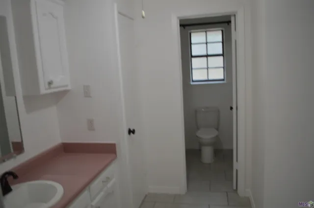 $2,000 | 225 North Rosewood Avenue, Gonzales, LA 70737