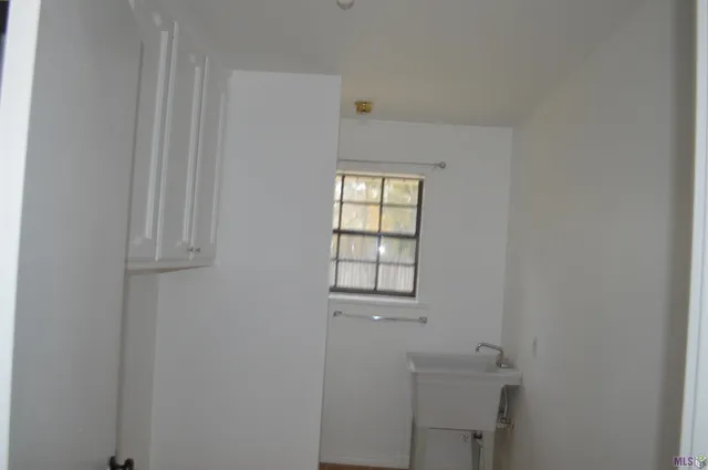 $2,000 | 225 North Rosewood Avenue, Gonzales, LA 70737