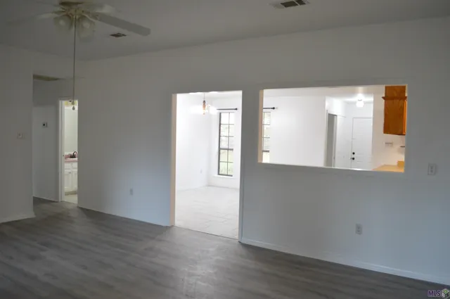 $2,000 | 225 North Rosewood Avenue, Gonzales, LA 70737