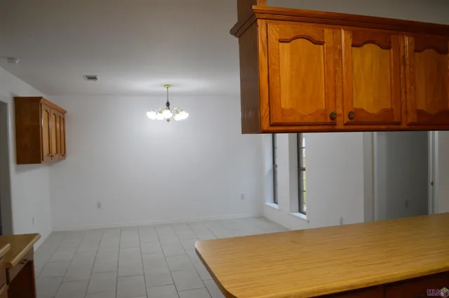 $2,000 | 225 North Rosewood Avenue, Gonzales, LA 70737