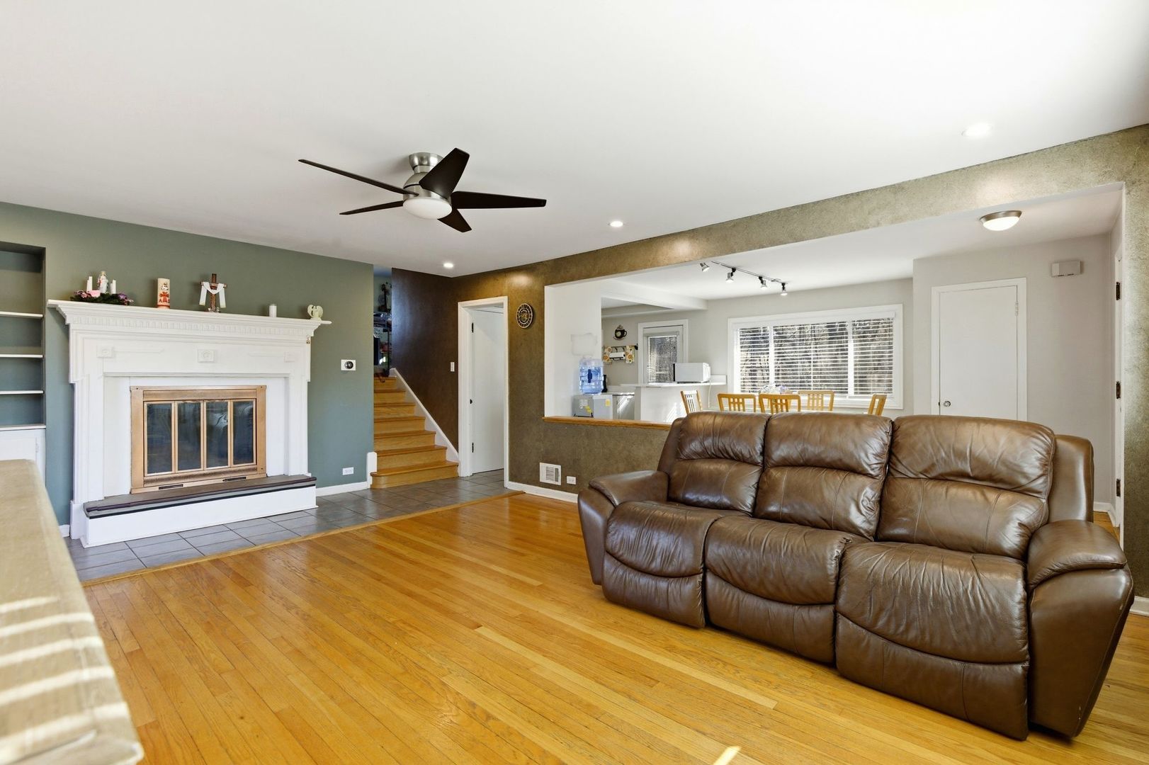 2440 183rd Street Homewood, IL 60430 - Photo 12 of 31