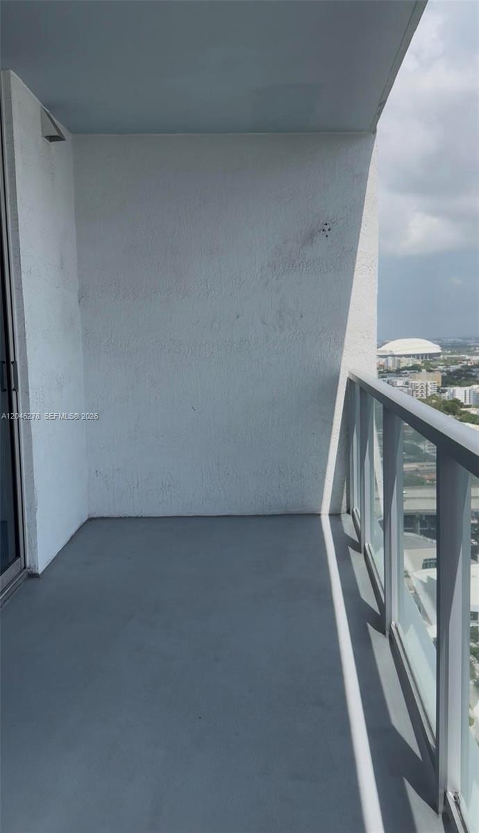 185 Southwest 7th Street, Unit 3009 Miami, FL 33130 - Photo 18 of 19
