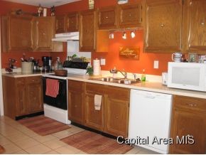 77 Kirkley Lane Springfield, IL 62704 - Photo 3 of 12 Gallery Image 3