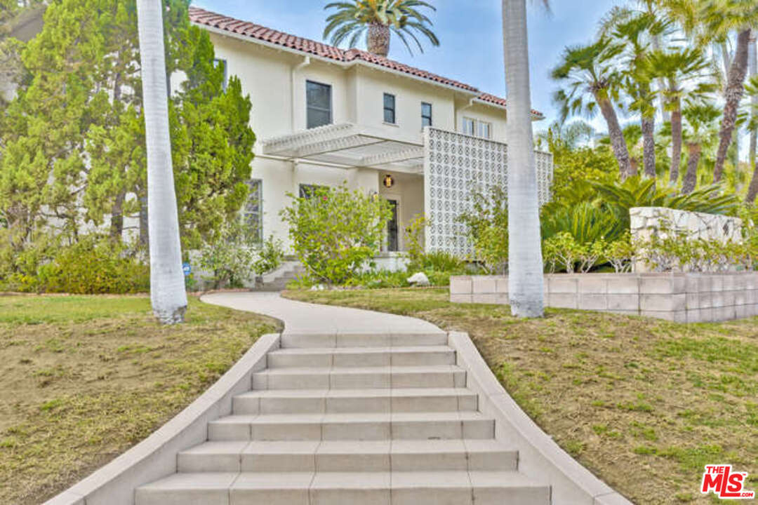 285 South Muirfield Road Los Angeles, CA 90004 - Photo 2 of 43