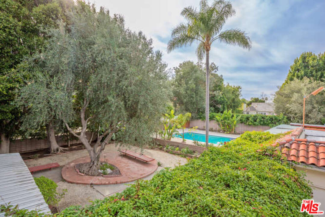 285 South Muirfield Road Los Angeles, CA 90004 - Photo 18 of 43