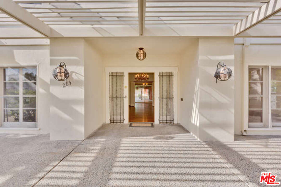 285 South Muirfield Road Los Angeles, CA 90004 - Photo 4 of 43