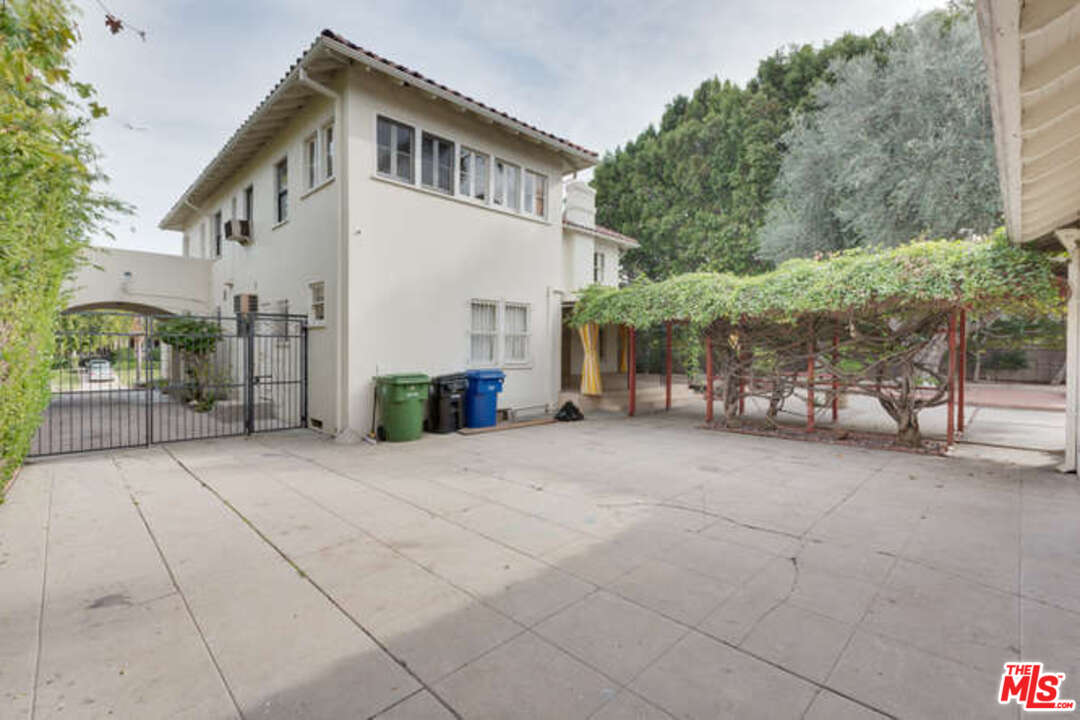 285 South Muirfield Road Los Angeles, CA 90004 - Photo 41 of 43