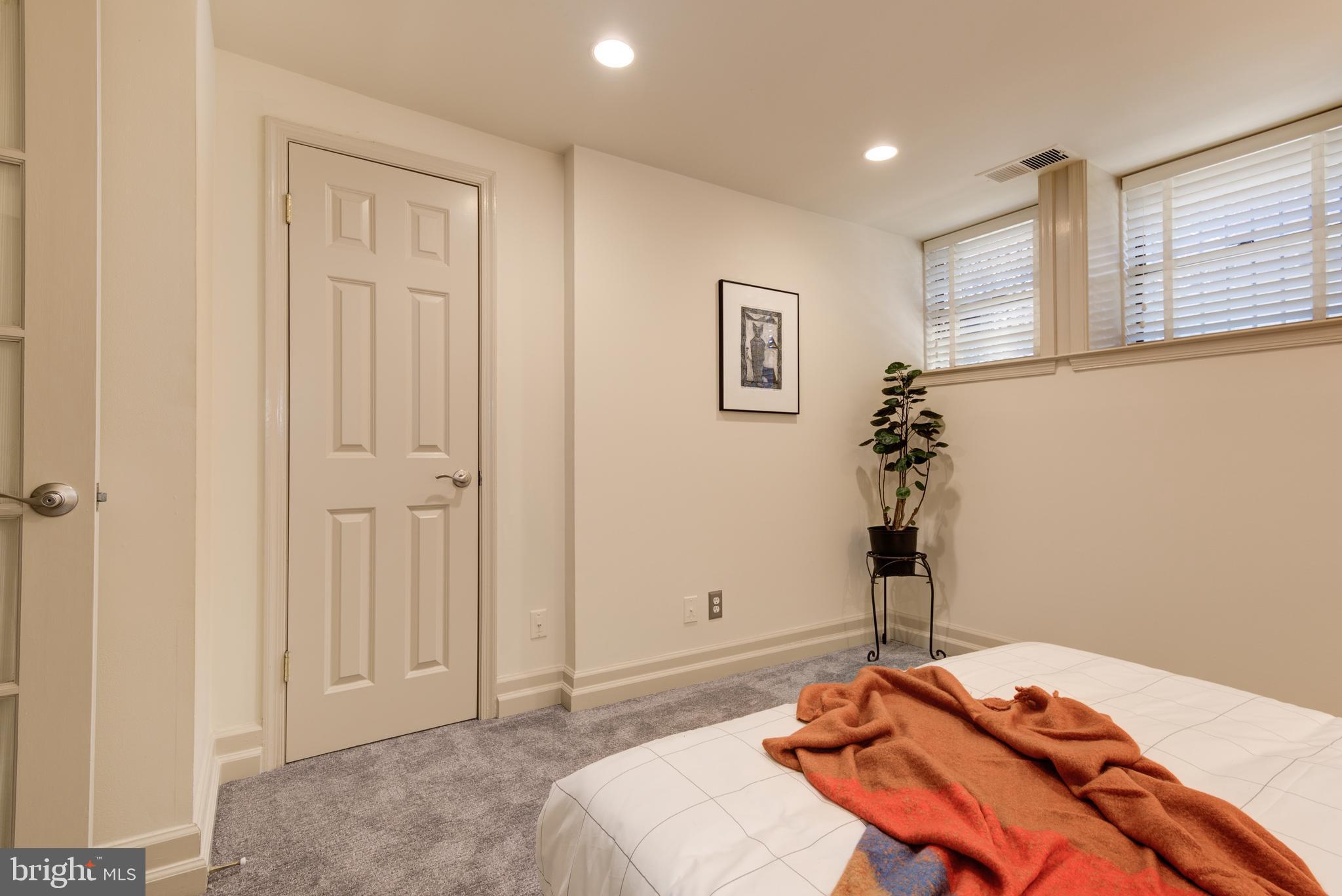 2001 16th Street Northwest, Unit B4 Washington, DC 20009 - Photo 15 of 38 MB