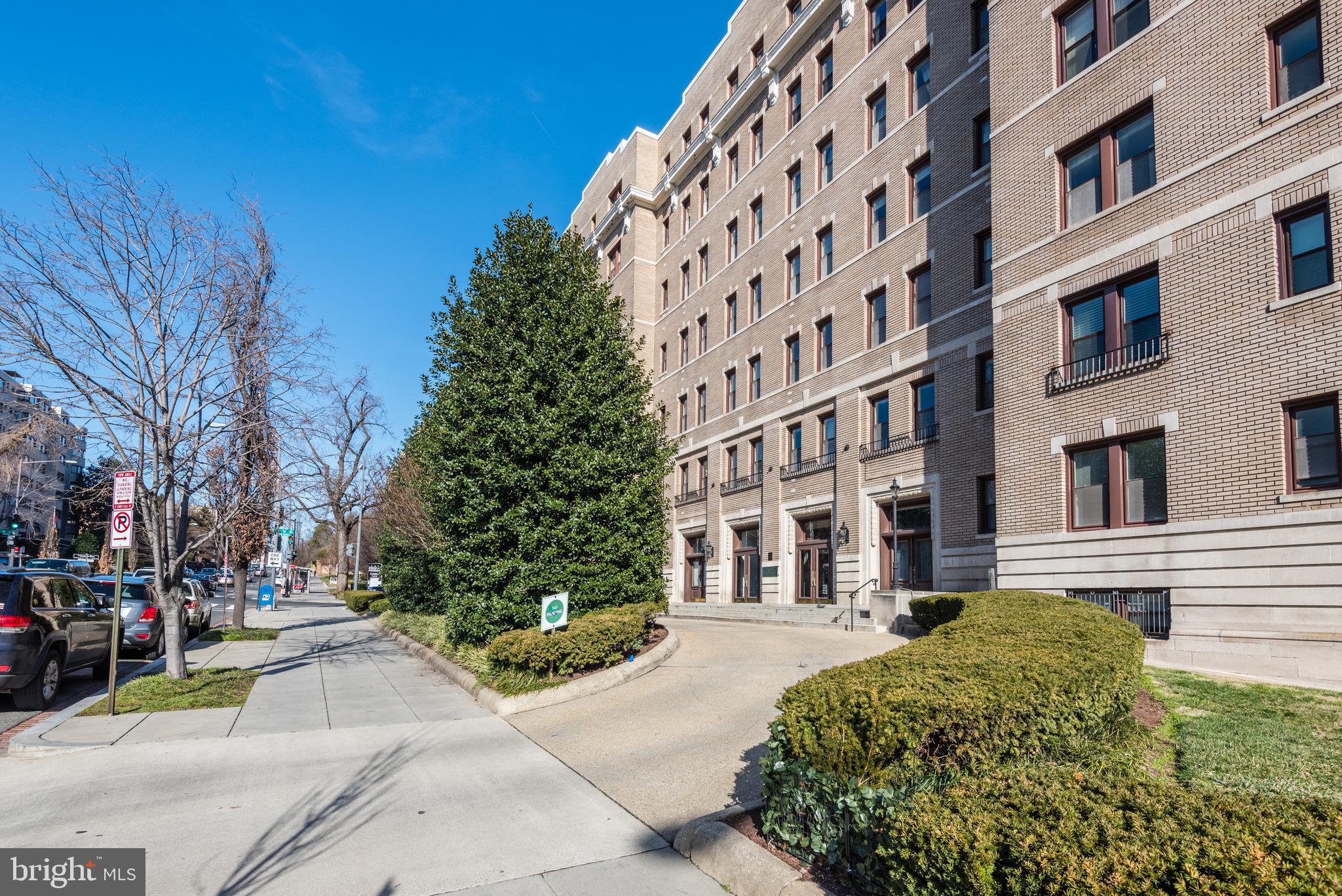 2001 16th Street Northwest, Unit B4 Washington, DC 20009 - Photo 3 of 38 Driveway