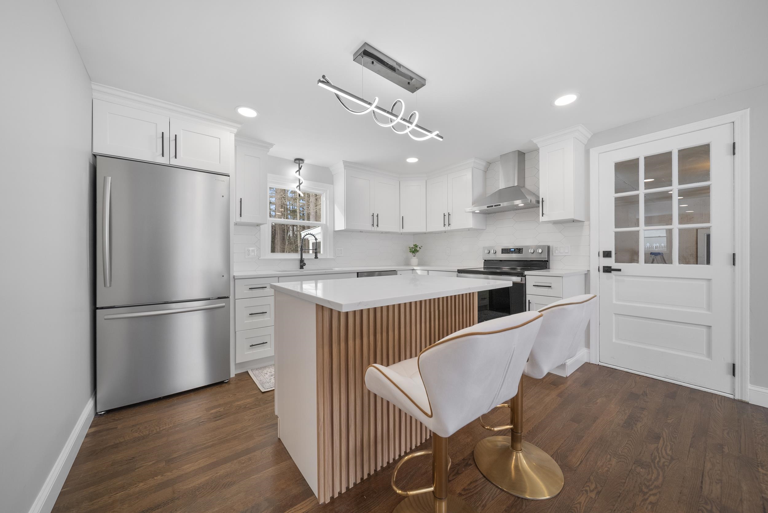 9 Edgewood Avenue Merrimack, NH 03054 - Photo 6 of 46