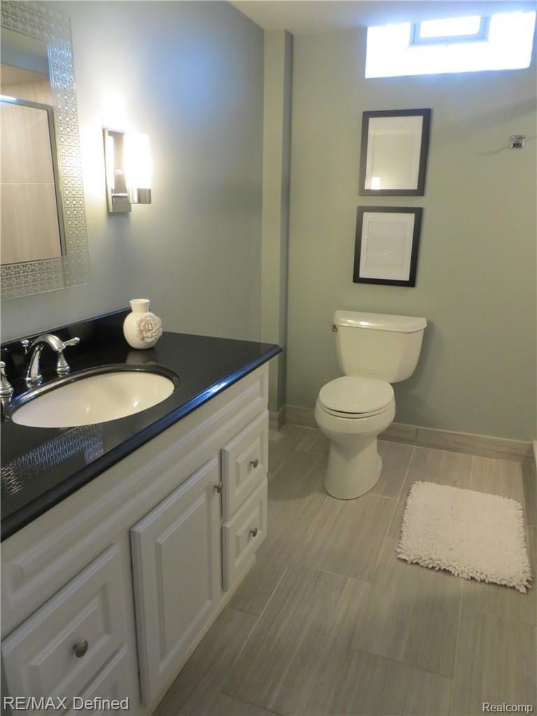 2050 Warrington Road Rochester, MI 48307 - Photo 19 of 22 Full Basement Bath