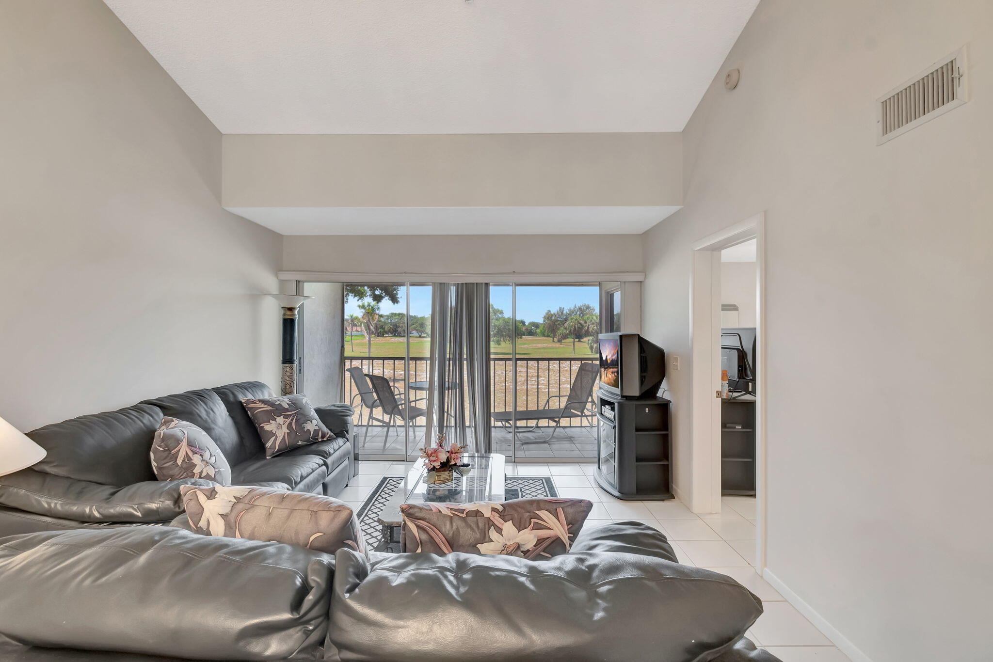 280 Northwest 67th Street, Unit B207 Boca Raton, FL 33487 - Photo 9 of 25 36-web-or-mls-DSC_0407