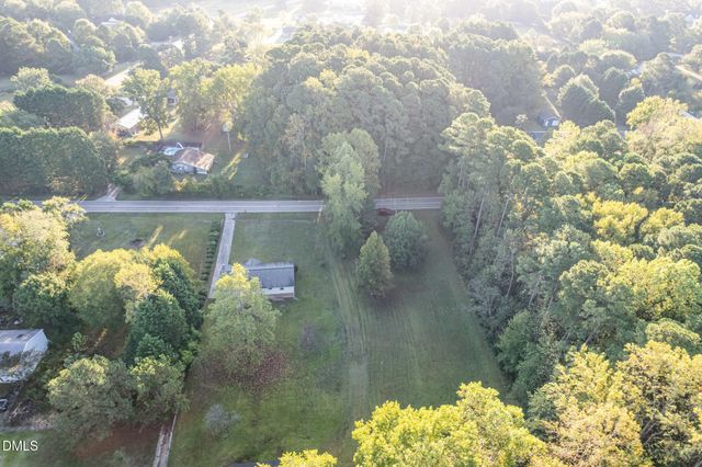a view of a lake from a yard