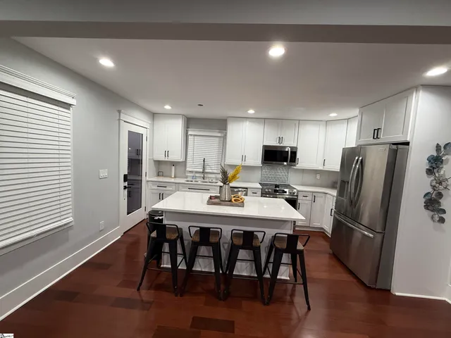 $2,800 | 113 Prancer Avenue, Greenville, SC 29605