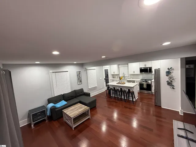 $2,800 | 113 Prancer Avenue, Greenville, SC 29605