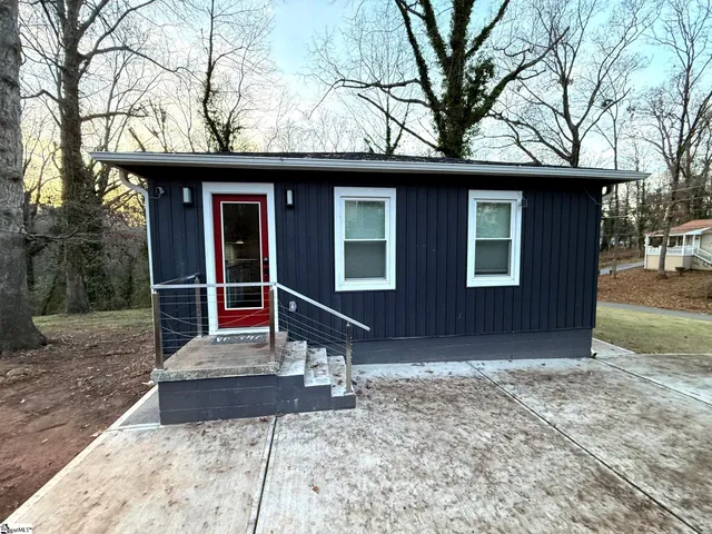 $2,800 | 113 Prancer Avenue, Greenville, SC 29605