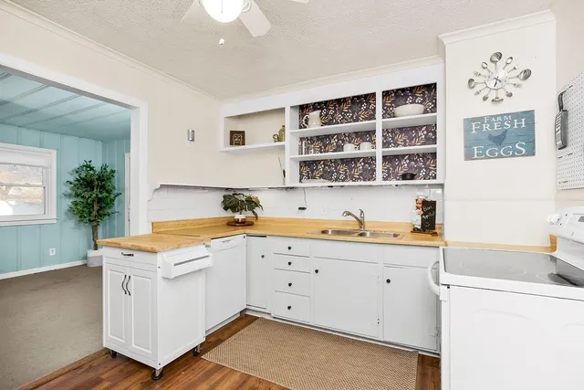 $255,000 | 602 West 86th Terrace, Kansas City, MO 64114