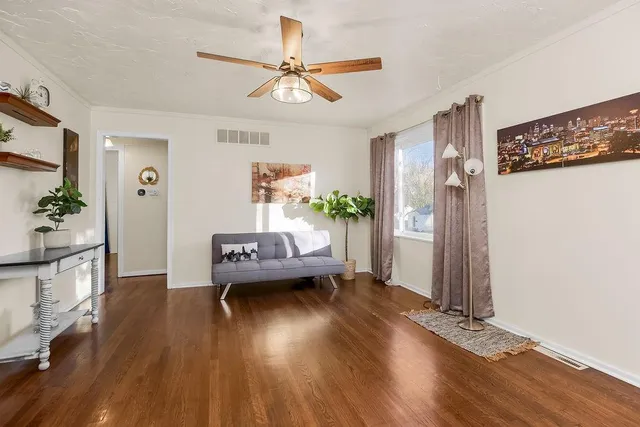 $265,000 | 602 West 86th Terrace, Kansas City, MO 64114