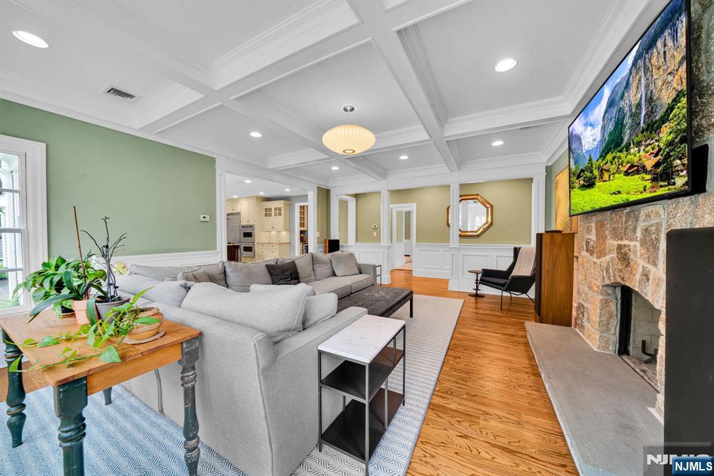 222 Deep Brook Road Wyckoff, NJ 07481 - Photo 17 of 50