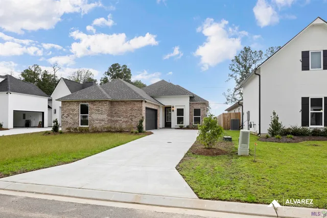 $360,990 | 26623 Vanissa Drive, Denham Springs, LA 70726