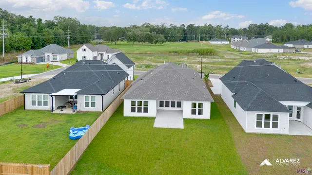$360,990 | 26623 Vanissa Drive, Denham Springs, LA 70726