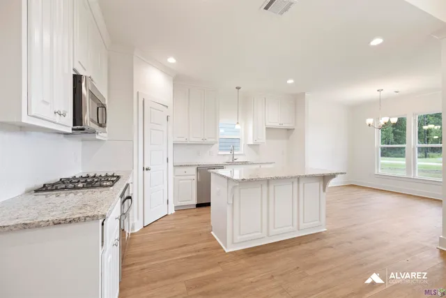 $360,990 | 26623 Vanissa Drive, Denham Springs, LA 70726