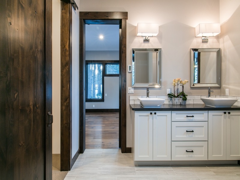 11430 Henness Road, Unit 3 Truckee, CA 96161 - Photo 9 of 14 Gallery Image 9