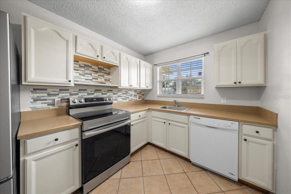 544 Silver Course Court Ocala, FL 34472 - Photo 10 of 29