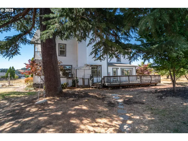 $474,900 | 13224 Lookingglass Road, Winston, OR 97496