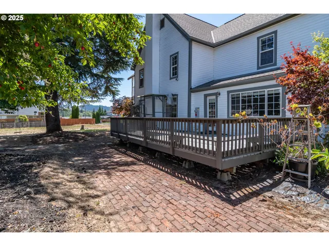 $474,900 | 13224 Lookingglass Road, Winston, OR 97496