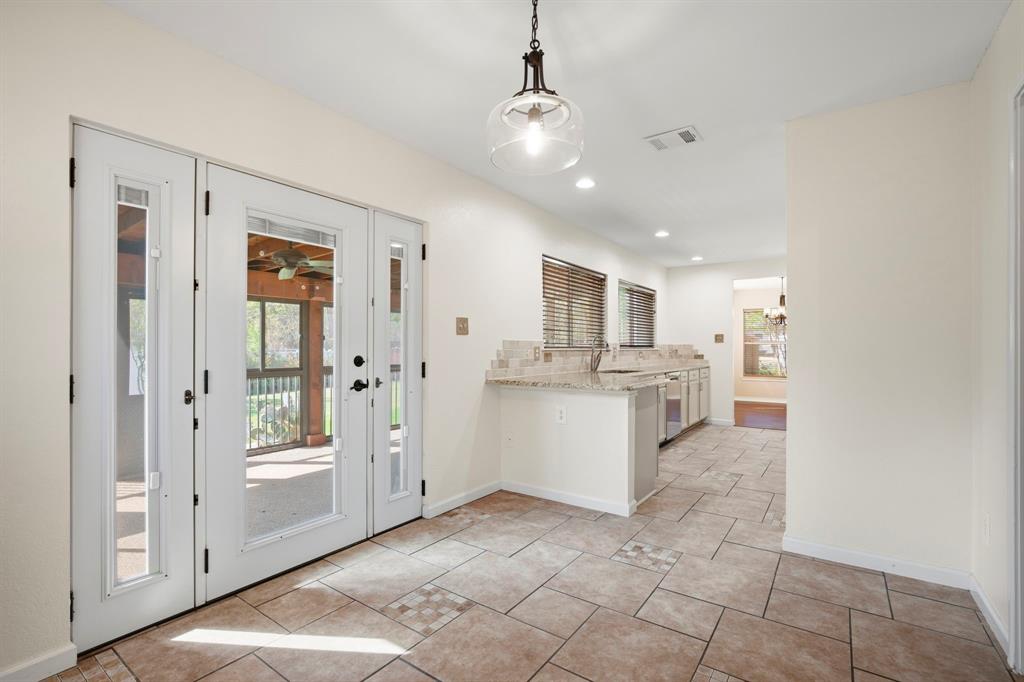 2201 Driskell Lane Corinth, TX 76210 - Photo 17 of 39