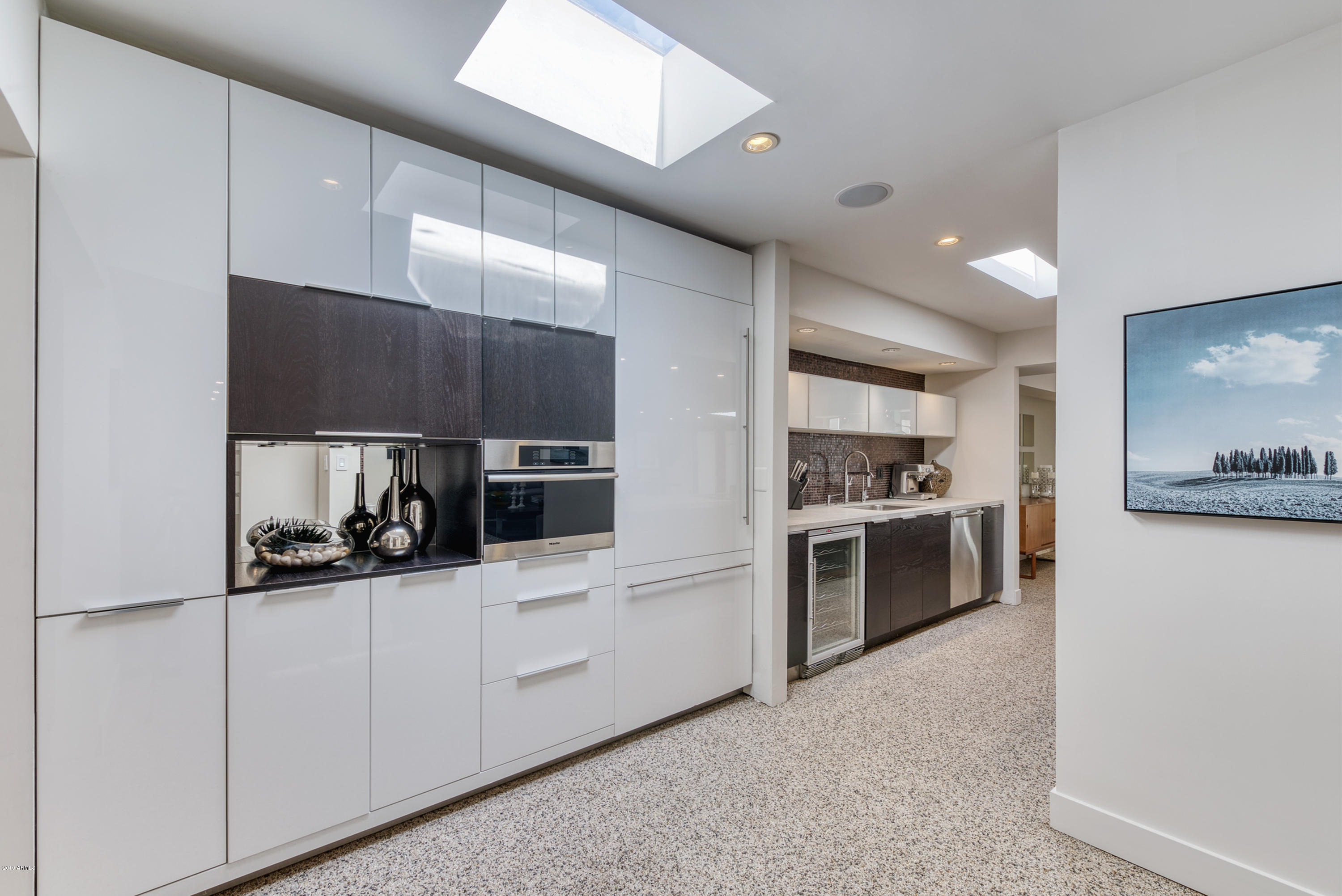 4340 East Piccadilly Road Phoenix, AZ 85018 - Photo 15 of 32 Kitchen
