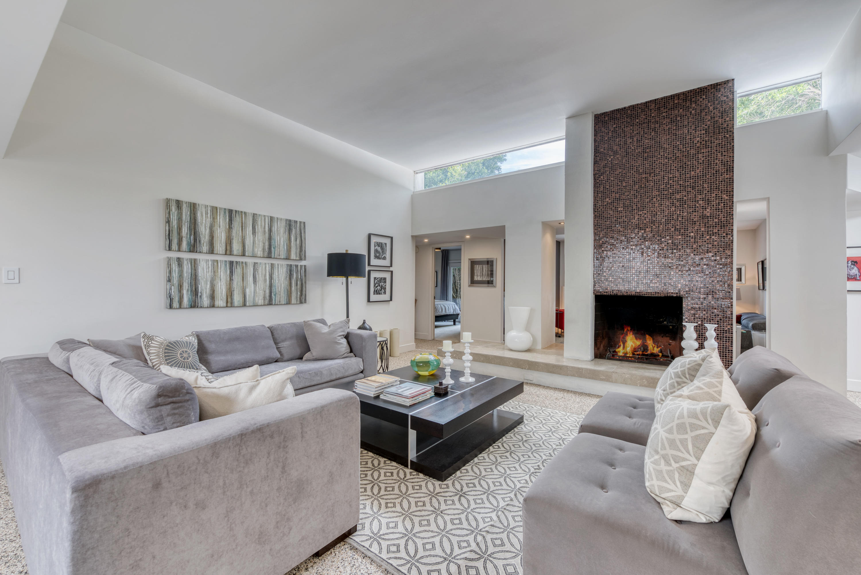 4340 East Piccadilly Road Phoenix, AZ 85018 - Photo 8 of 32 Elegant Living