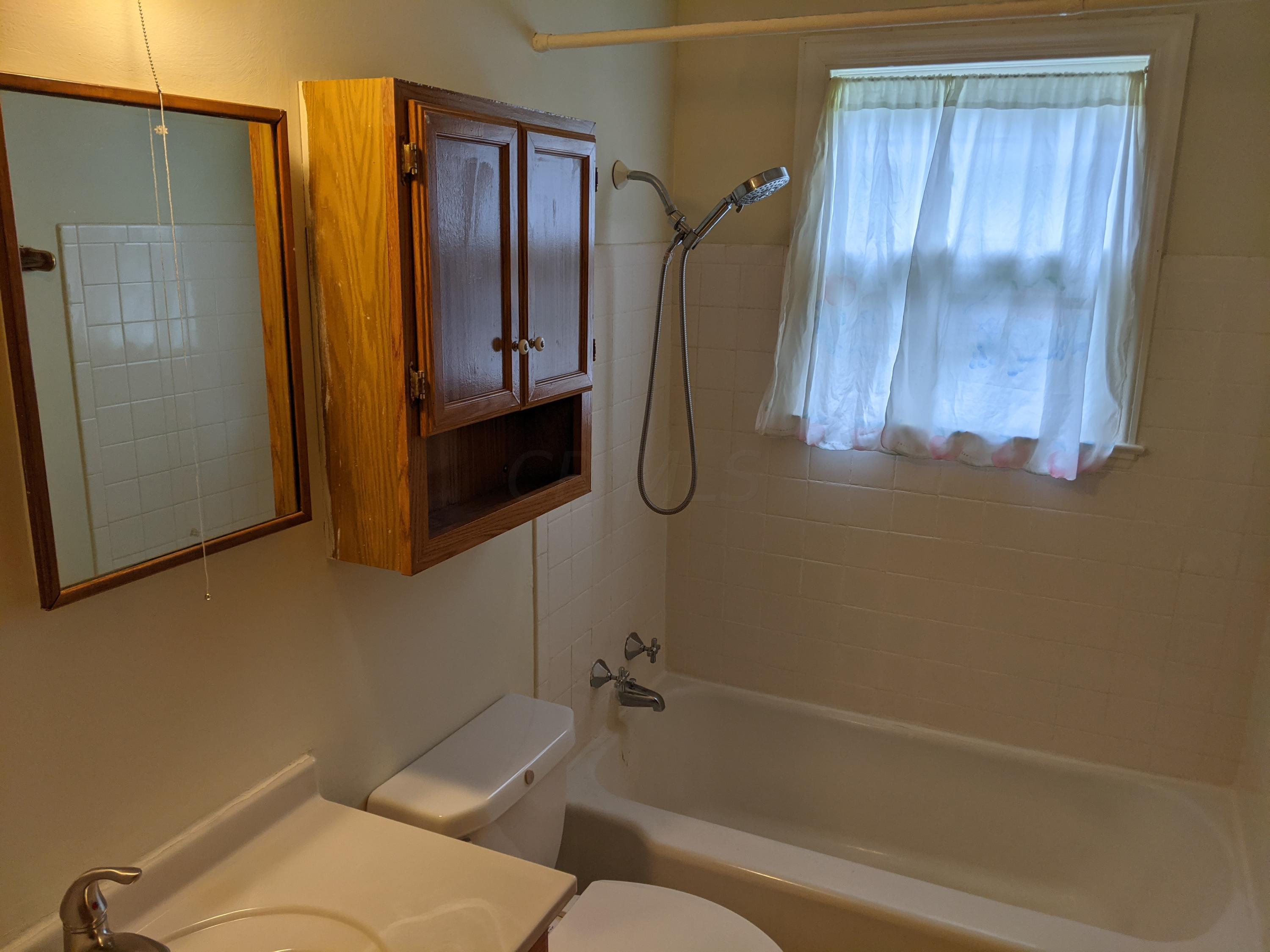3426 Maize Road Columbus, OH 43224 - Photo 9 of 15 Gallery Image 9