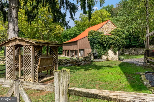 $1,000,000 | 4701 Edges Mill Road, Downingtown, PA 19335