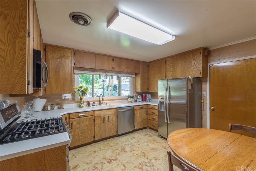 9320 Lott Road Durham, CA 95938 - Photo 13 of 29