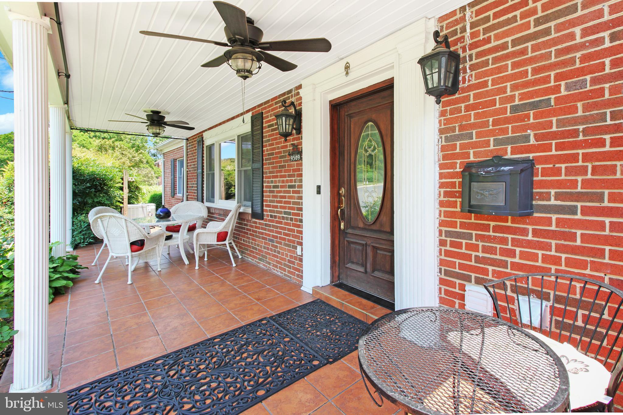 9509 Wire Avenue Silver Spring, MD 20901 - Photo 3 of 33