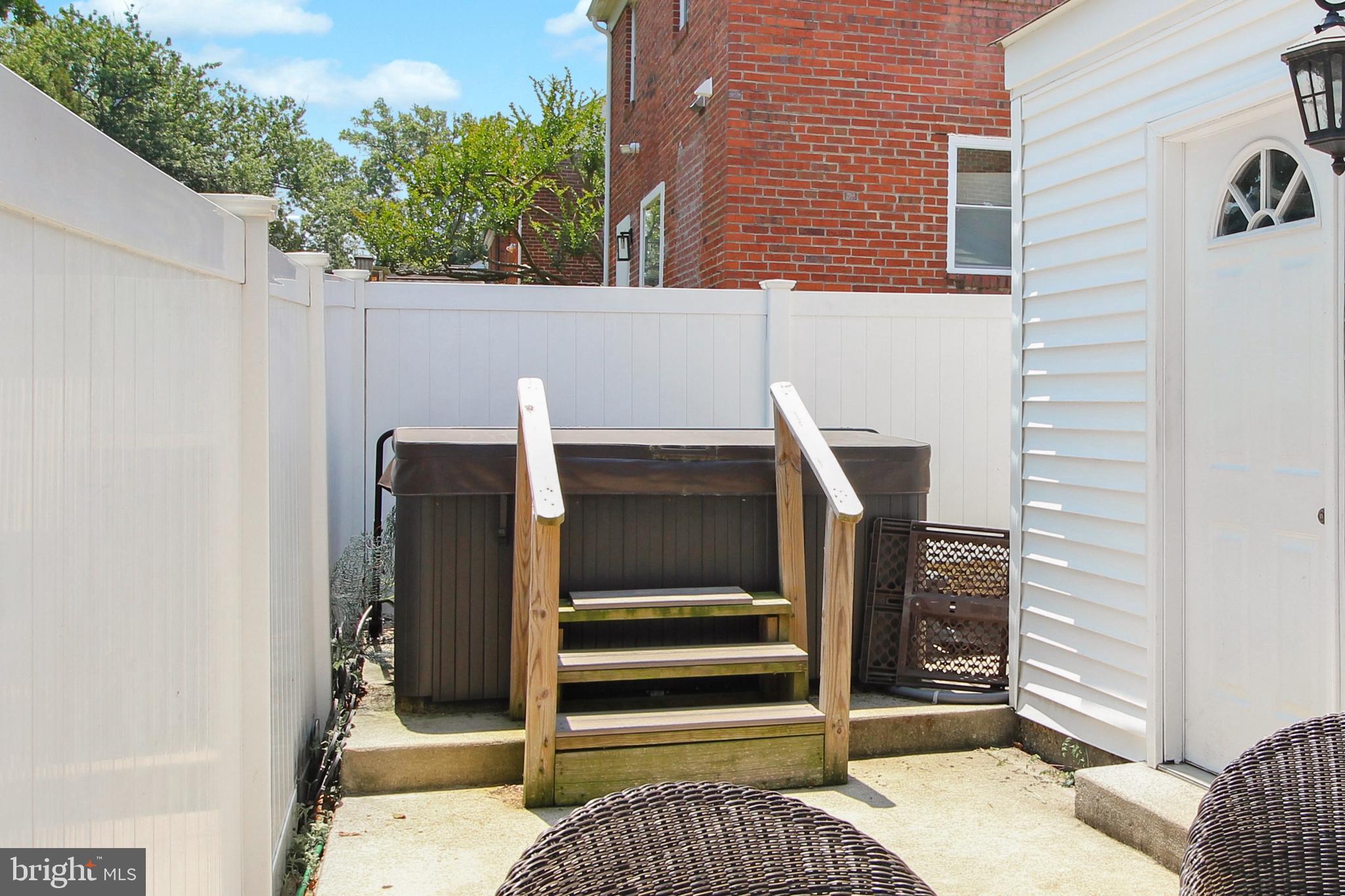 9509 Wire Avenue Silver Spring, MD 20901 - Photo 33 of 33 Jacuzzi
