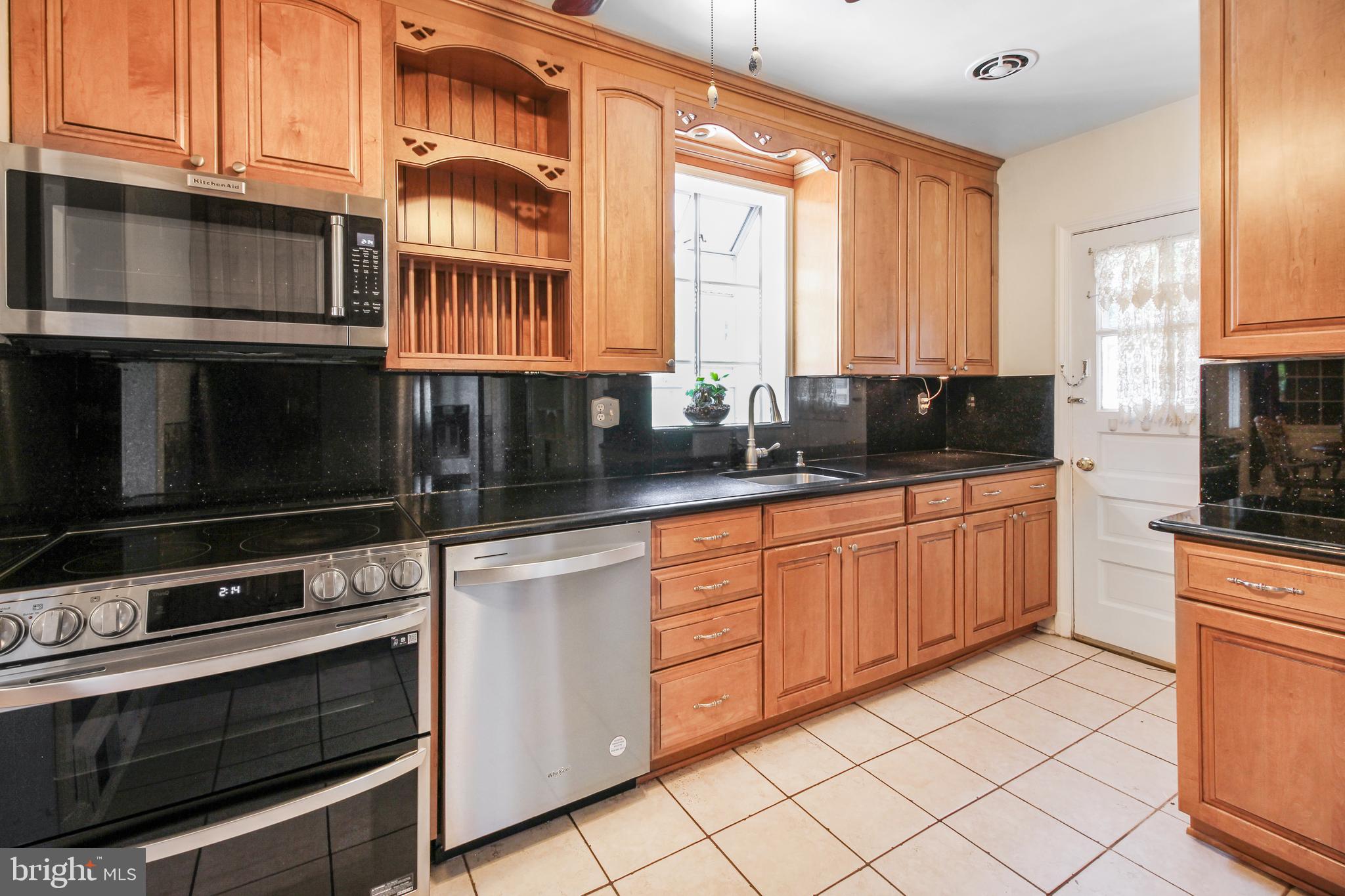 9509 Wire Avenue Silver Spring, MD 20901 - Photo 9 of 33