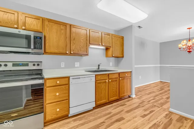 $165,000 | 231 Legends Creek Way, Unit 102, Indianapolis, IN 46229