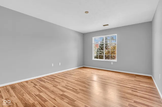 $165,000 | 231 Legends Creek Way, Unit 102, Indianapolis, IN 46229