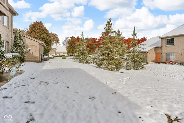 $165,000 | 231 Legends Creek Way, Unit 102, Indianapolis, IN 46229