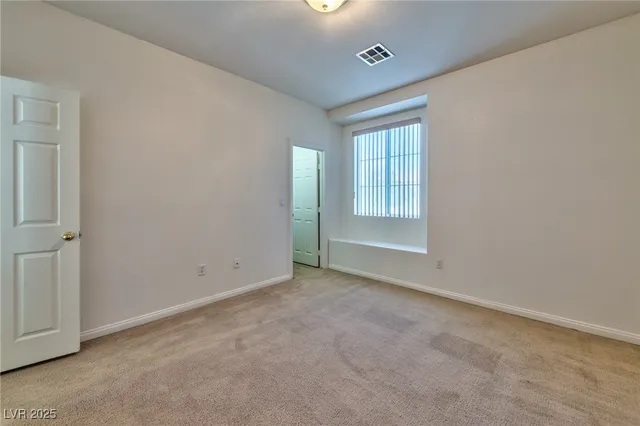 $1,950 | 6265 Winston Falls Avenue, Las Vegas, NV 89139