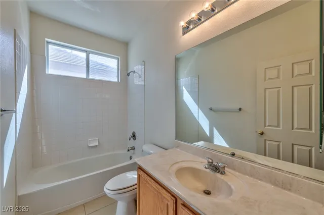 $1,950 | 6265 Winston Falls Avenue, Las Vegas, NV 89139