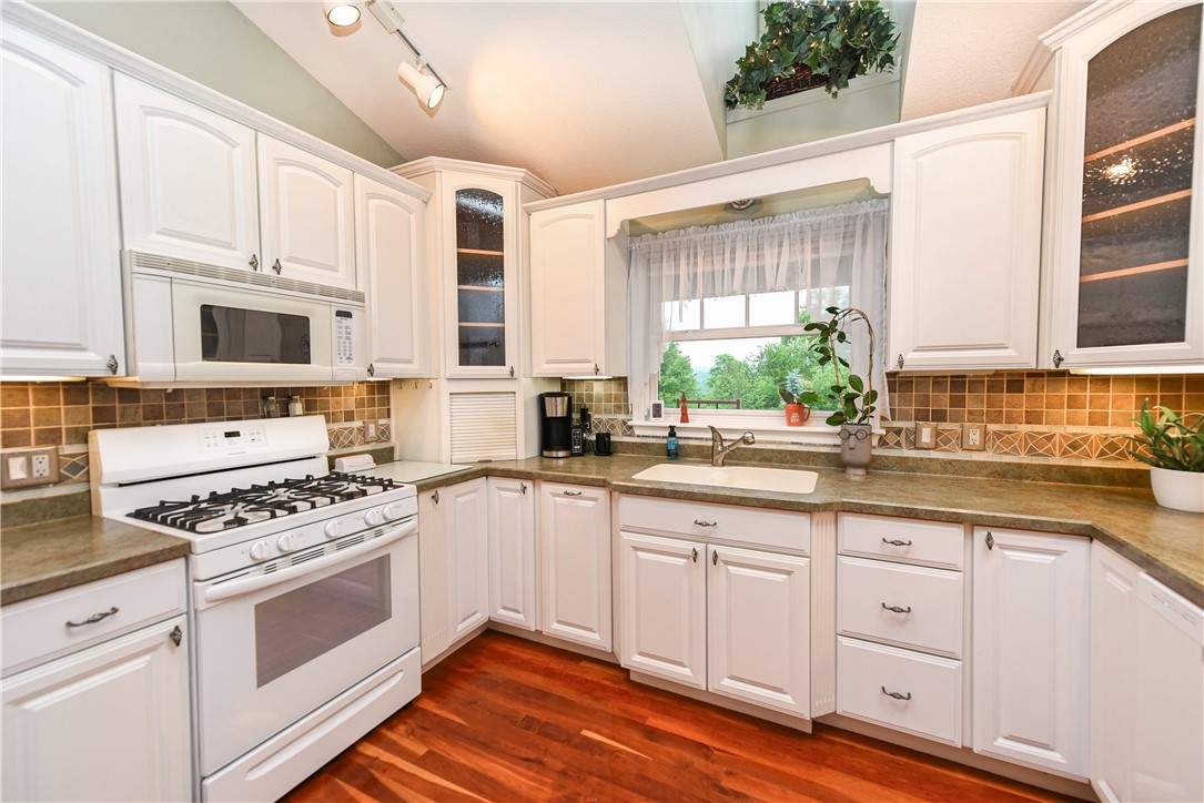 7072 East Arcade Road Arcade, NY 14009 - Photo 14 of 37