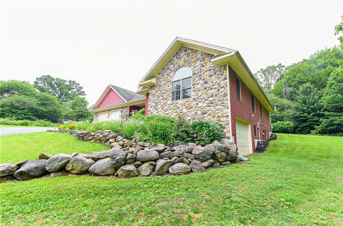 7072 East Arcade Road Arcade, NY 14009 - Photo 3 of 37