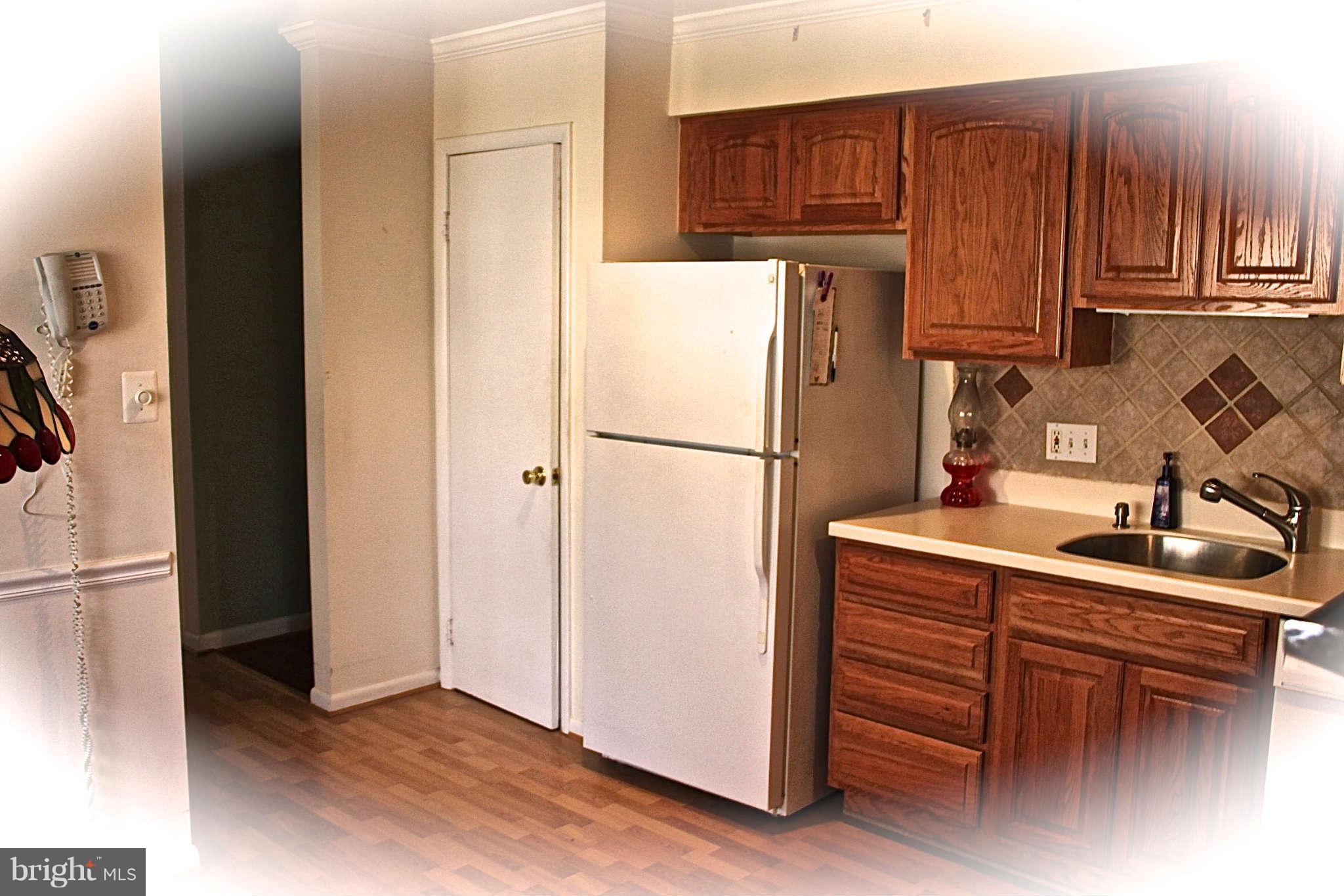 6004 Sherborn Lane Springfield, VA 22152 - Photo 14 of 25 Kitchen