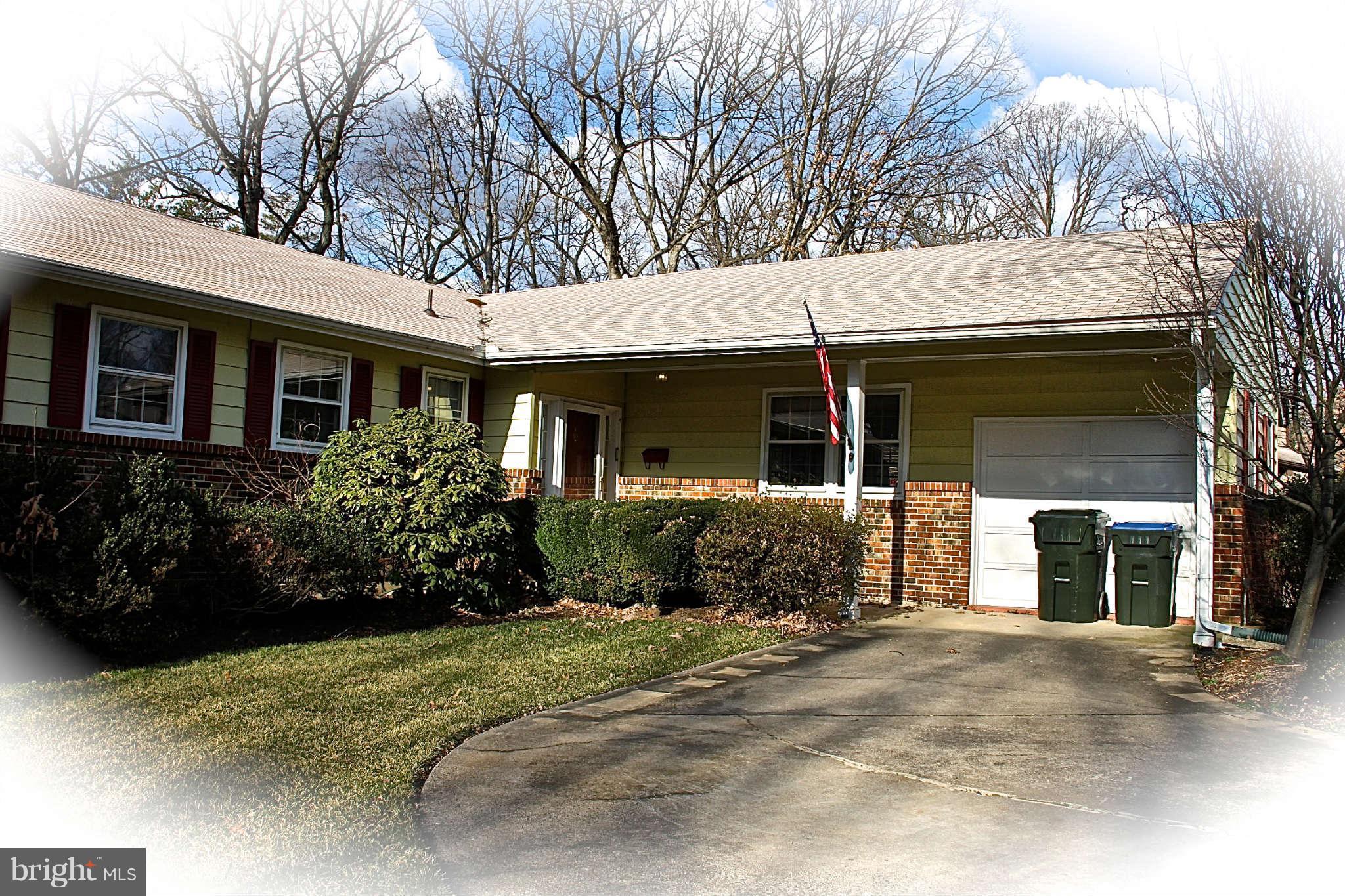 6004 Sherborn Lane Springfield, VA 22152 - Photo 3 of 25 Exterior (General)
