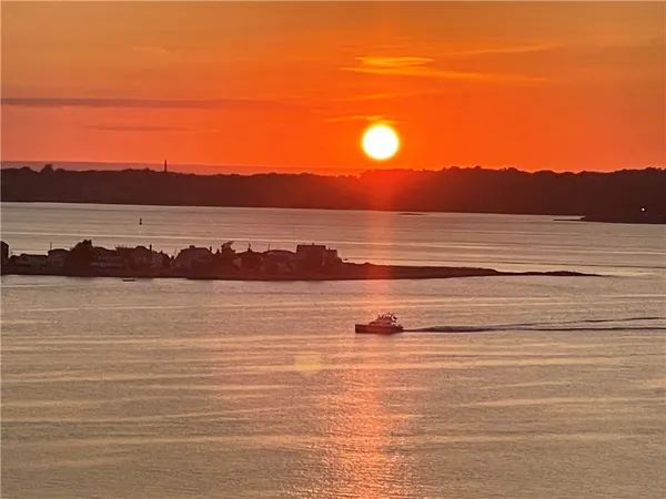 $820,000 | 71 Starboard Drive, Unit 360, Tiverton, RI 02878